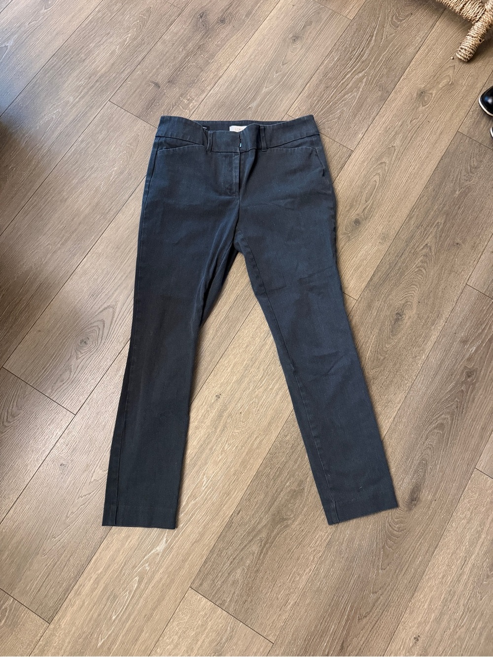 Loft size 6 modern skinny ankle pants charcoal grey